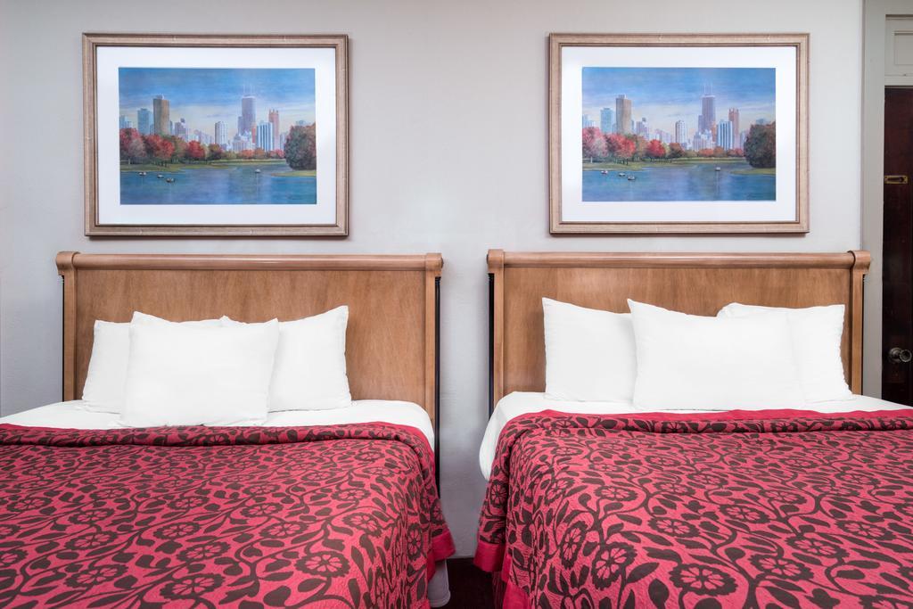Days Inn By Wyndham Rochester Downtown Экстерьер фото
