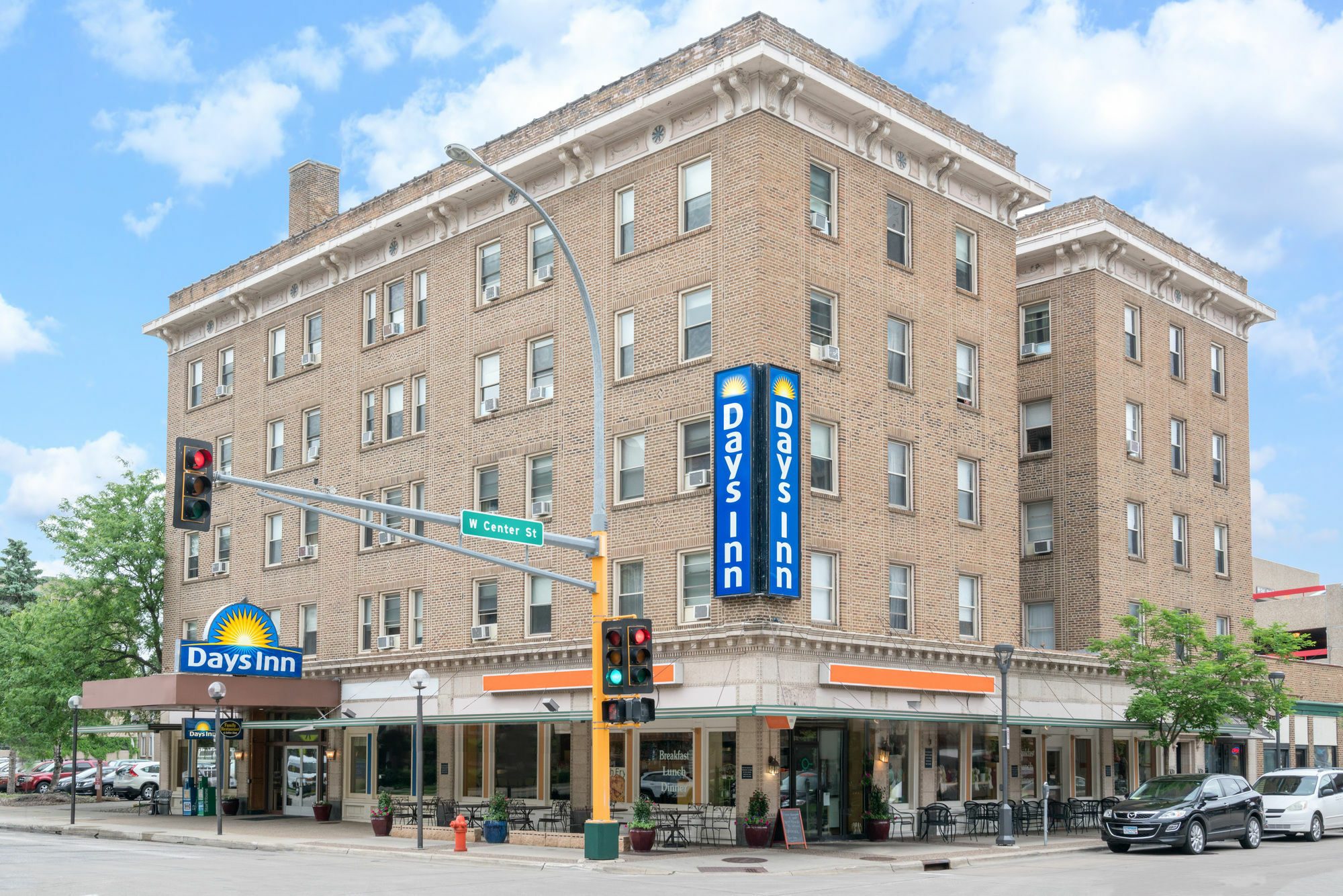 Days Inn By Wyndham Rochester Downtown Экстерьер фото